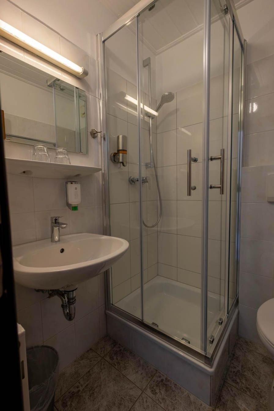 Kraichtaler Hof Hotel Kültér fotó