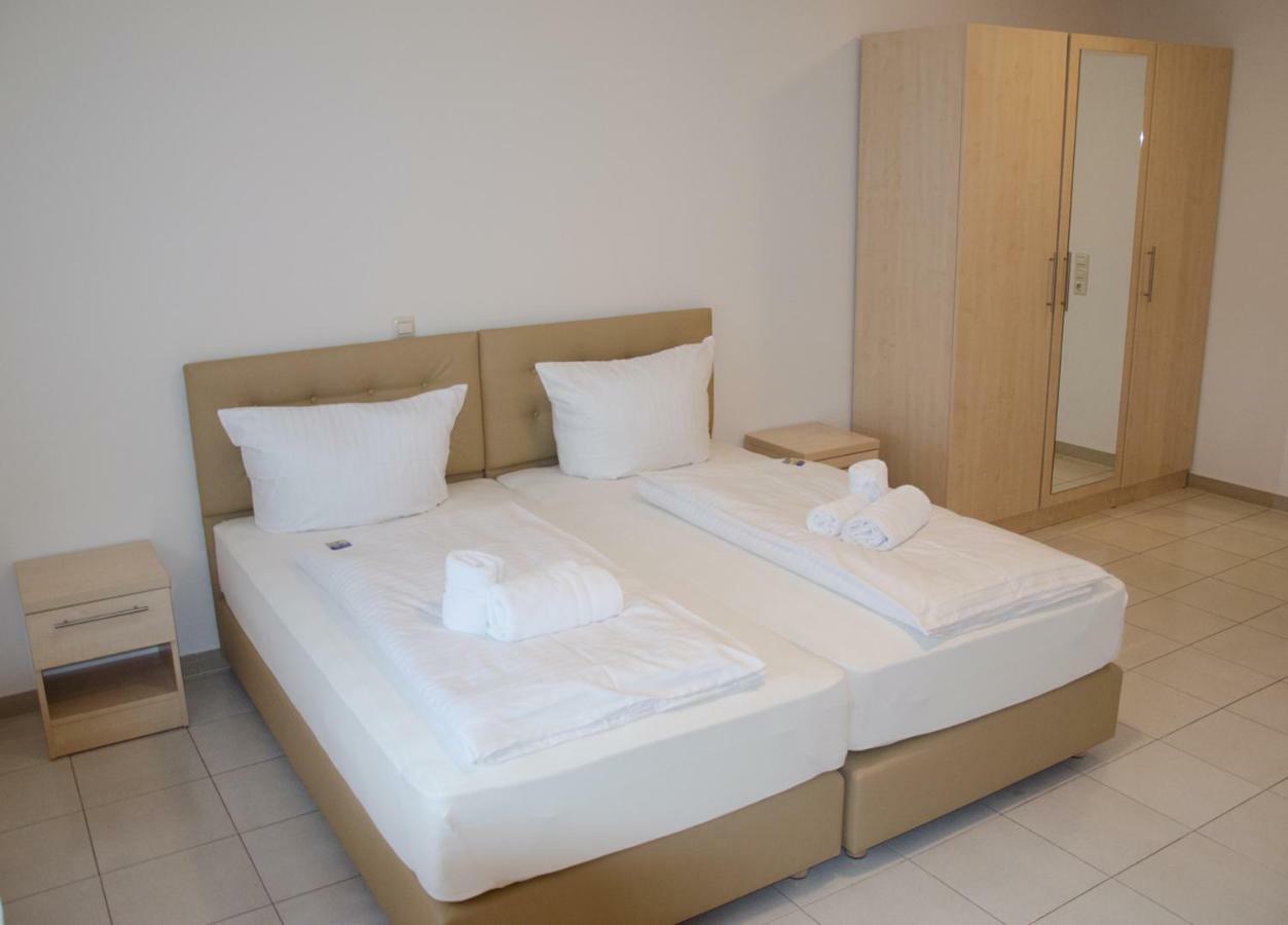 Kraichtaler Hof Hotel Kültér fotó